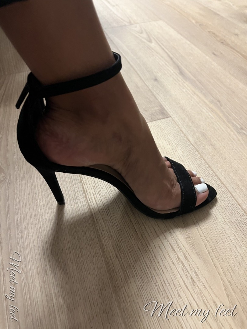 LolaFeet LolaFeet