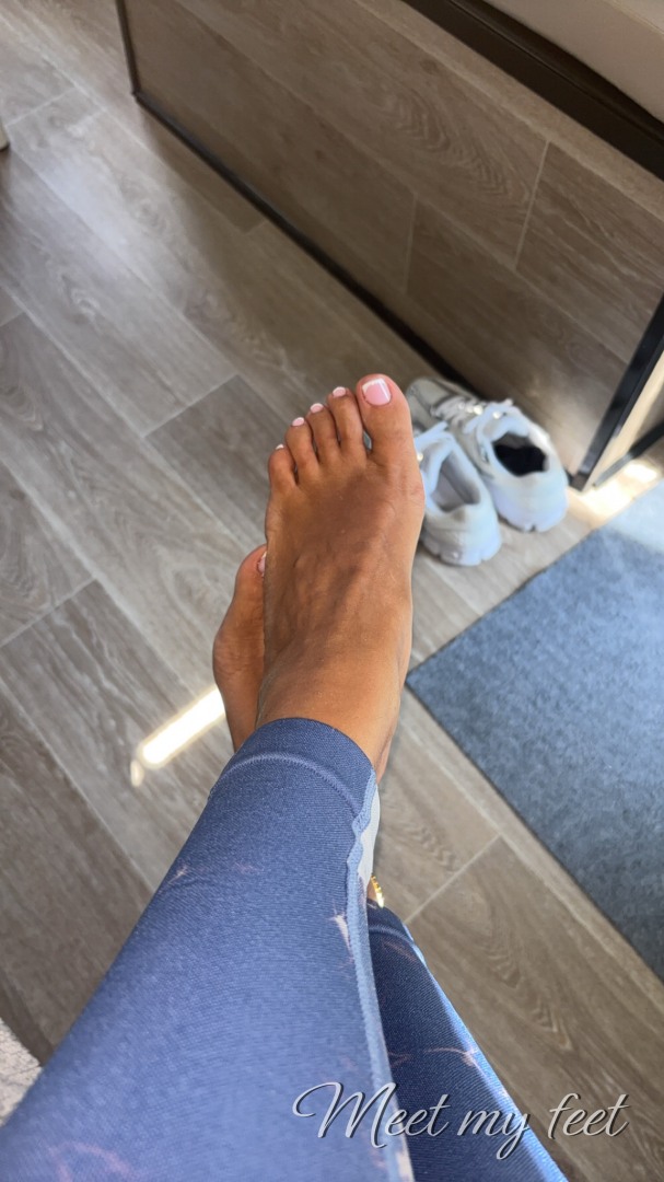 Sabrina93 Meet My Feet - Sabrina93